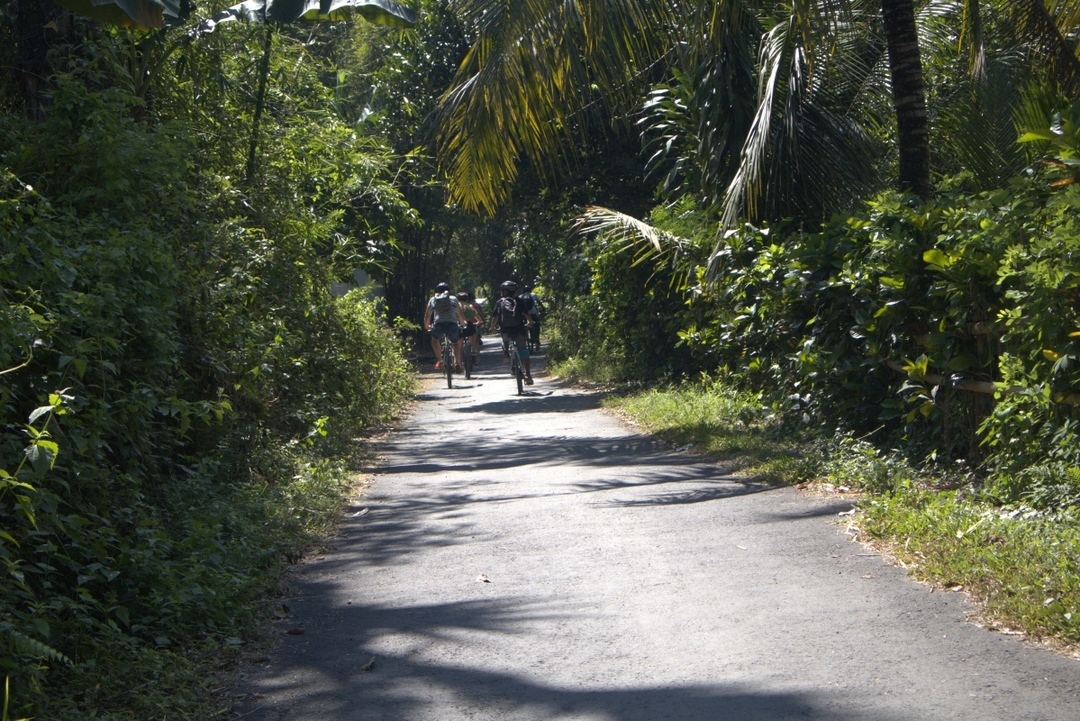 Golong Countryside Bike Ride to Ranget Spring and Lingsar Temple 2