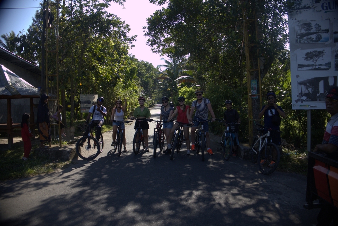 Golong Countryside Bike Ride to Ranget Spring and Lingsar Temple 10