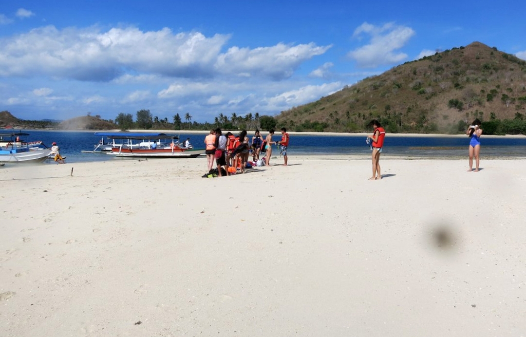 South Lombok Gili Island snorkeling Day Trip (Nanggu, Sudak, Kedis) 4