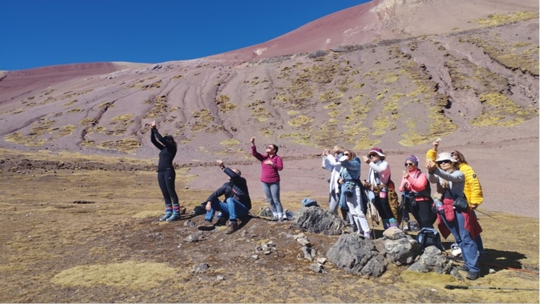 Rainbow Mountain trekking (Vinicunca) 4