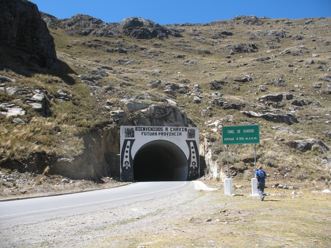 Chavin Ruins - the Pre-Incas archeaological center 4