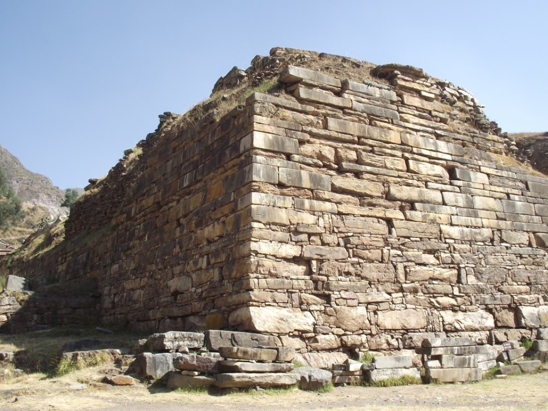 Chavin Ruins - the Pre-Incas archeaological center 7