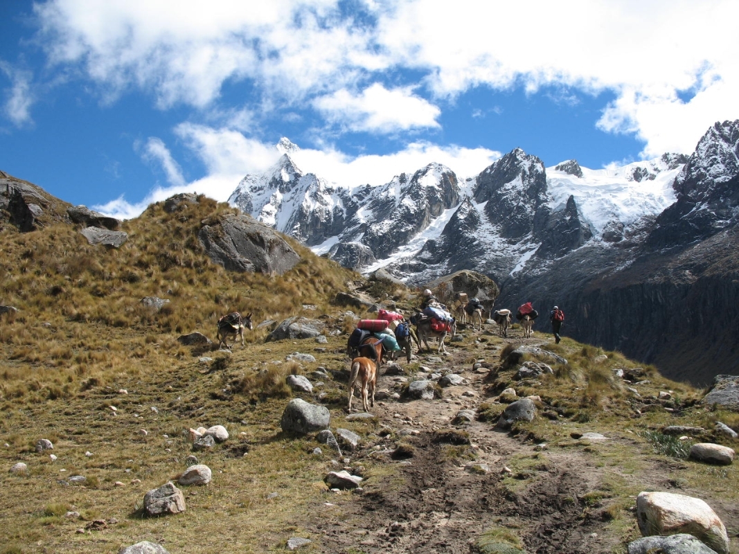 Santa Cruz Trek 4 days - Cordillera Blanca & Huascaran National Park 5