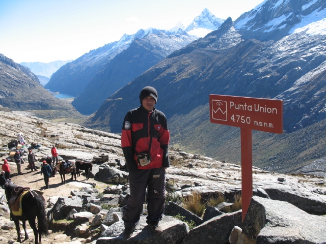 Santa Cruz Trek 4 days - Cordillera Blanca & Huascaran National Park 9