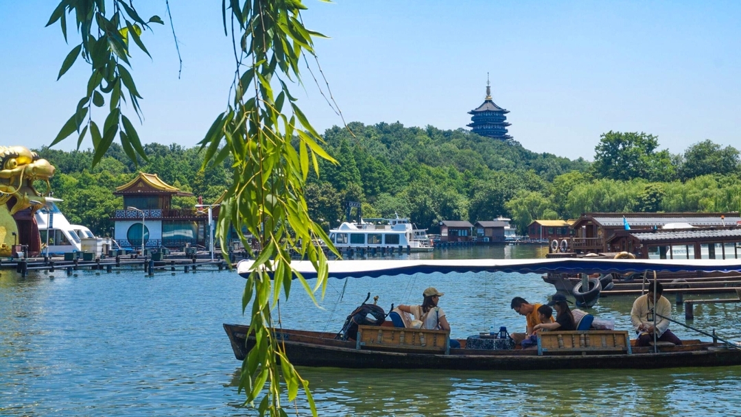 Colorful China from Great Wall to Water Towns - Customizable 6