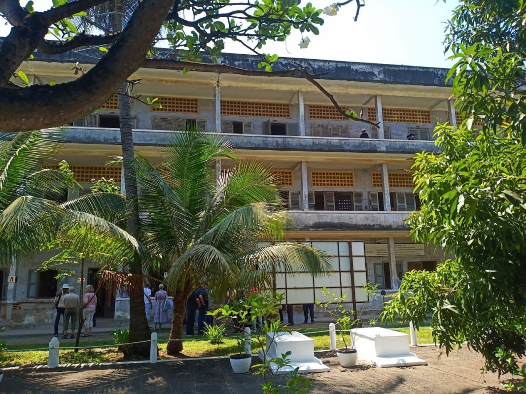Private 3-4 Hour Trip to Genocidal Museum & Killing Field 3