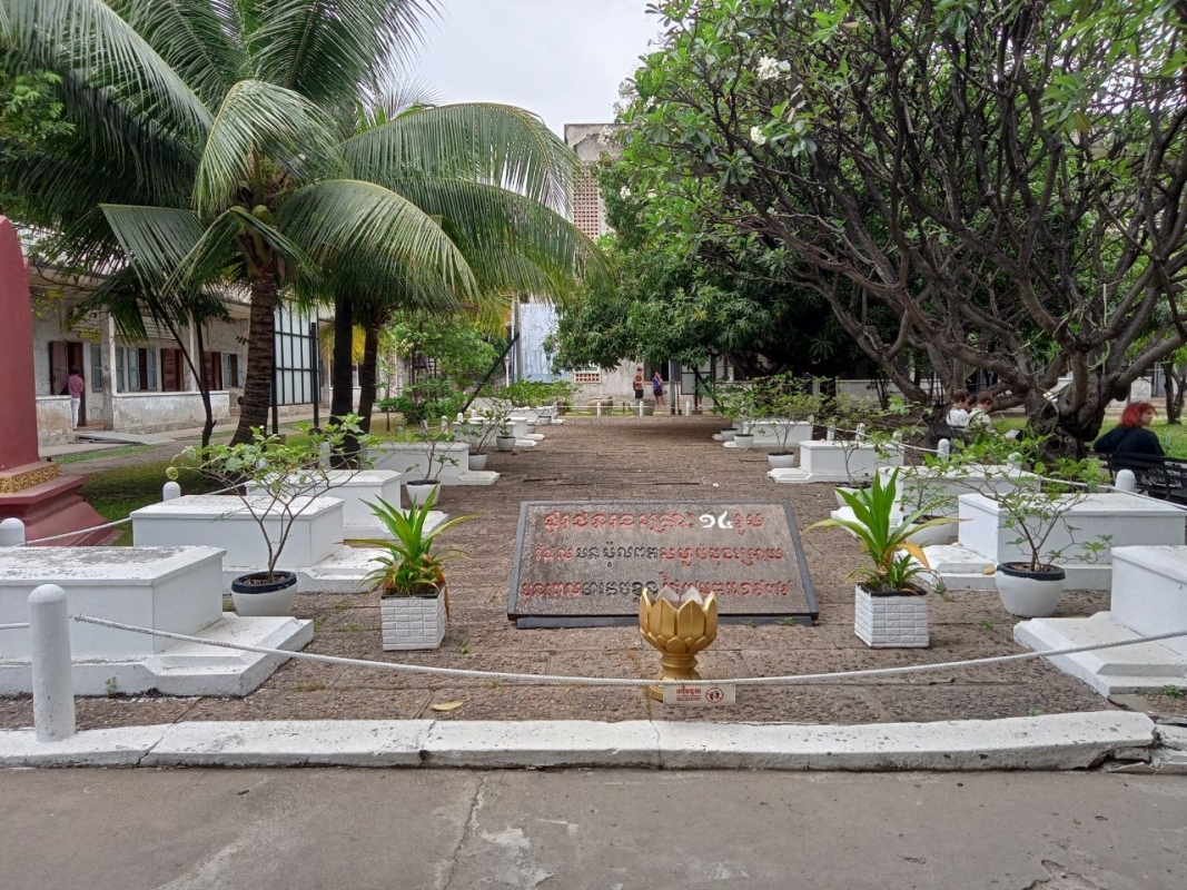 Private 3-4 Hour Trip to Genocidal Museum & Killing Field 10