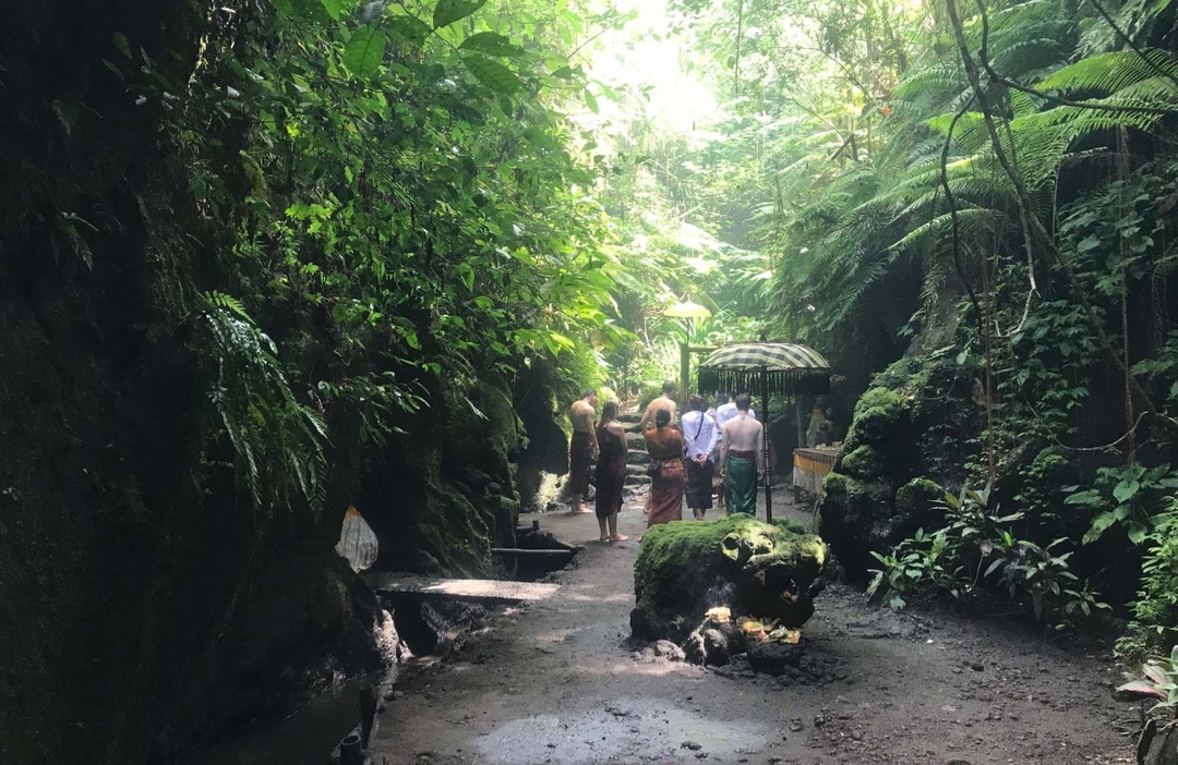 Purification Holy Bath at Beji Gria Waterfall | Bali 4