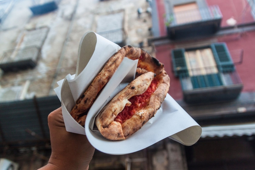 Guided Walking Tour with Street Food Experience in Naples - Shared tour 4