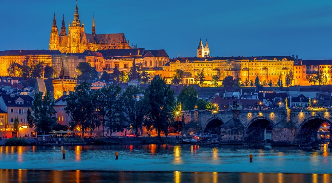Daily Dinner Cruise from Prague 3