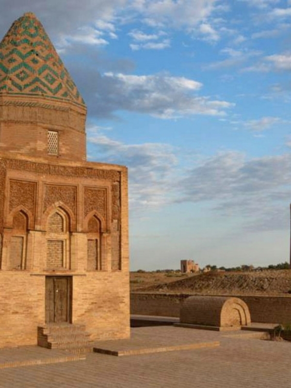 3 days 2 nights tour Turkmenistan Kunya Urgench – Darvaza – Ashgabat – Mary – Farap Border 2