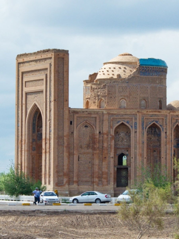 3 days 2 nights tour Turkmenistan Kunya Urgench – Darvaza – Ashgabat – Mary – Farap Border 4