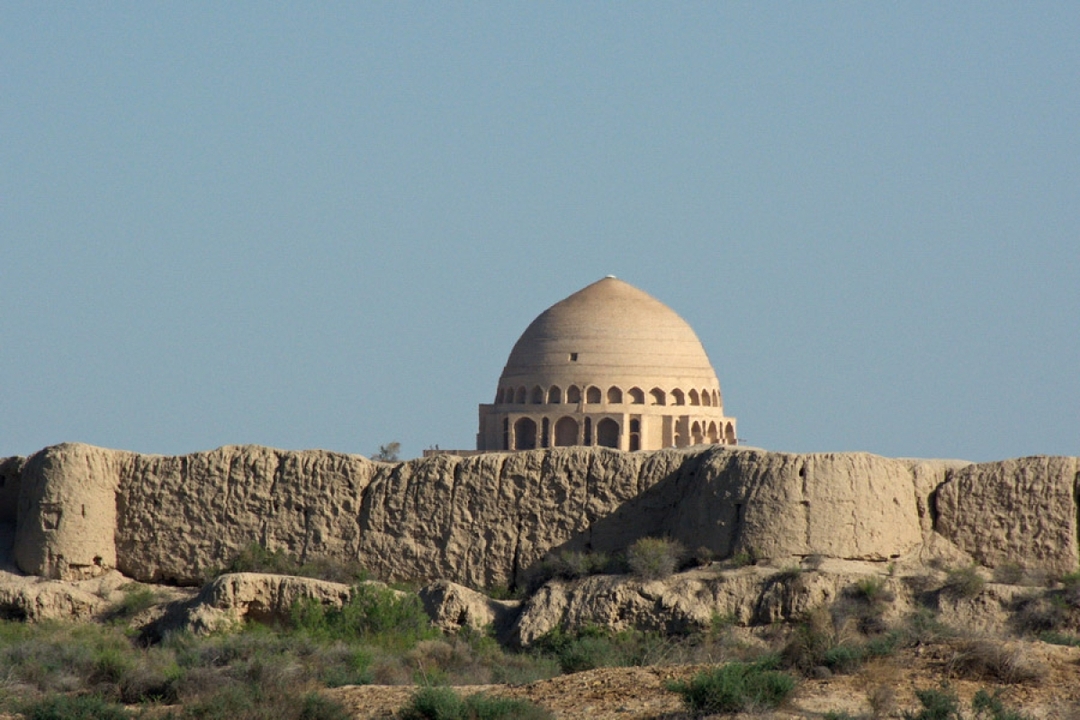 4-Day Turkmenistan Adventure Discovering History and Natural Wonders from Farap (Border) to Dashoguz Shabat(Border) 5