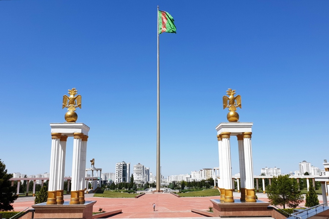 4-Day Turkmenistan Adventure Discovering History and Natural Wonders from Farap (Border) to Dashoguz Shabat(Border) 8
