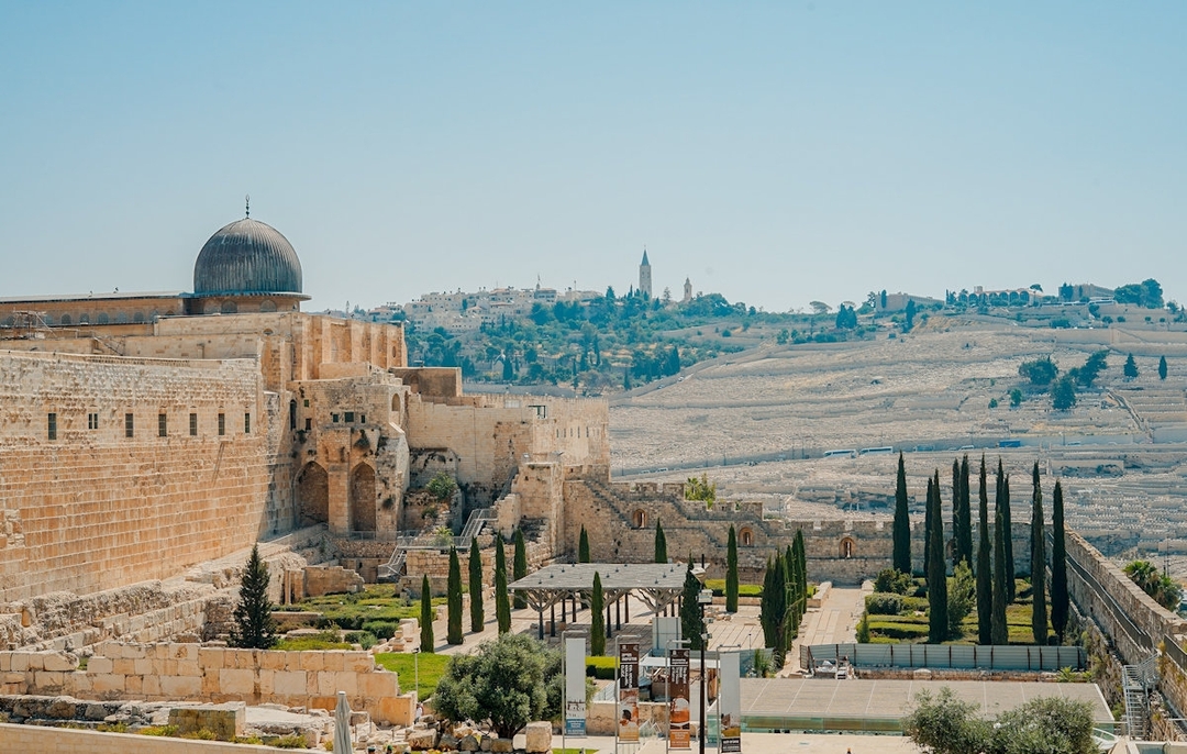 The Pilgrimage from Egypt to Israel in Six Days 3