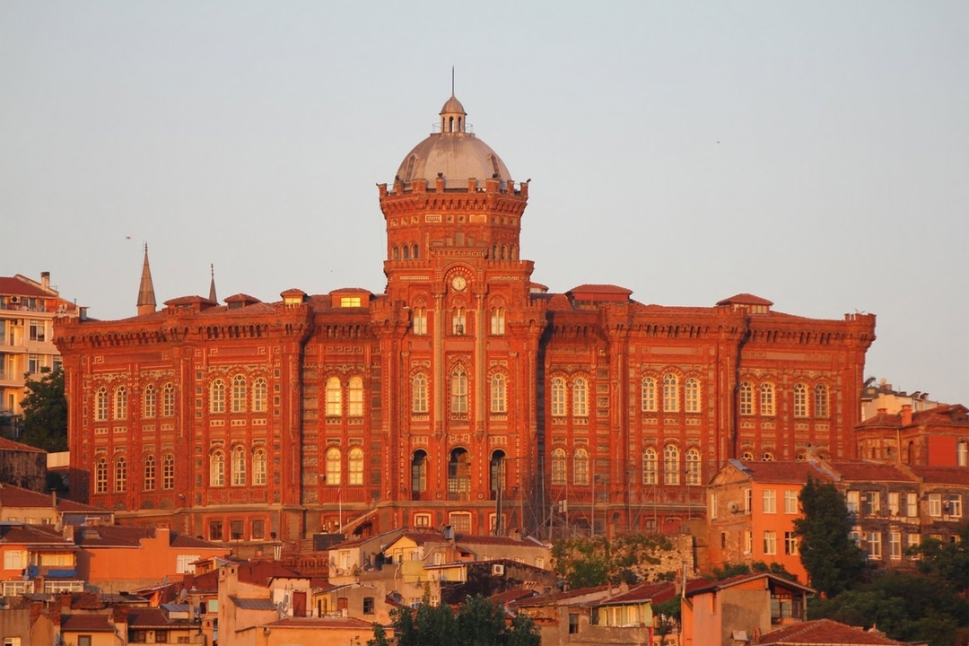 Balat: History & Colors + Pottery and Ceramic Class 9