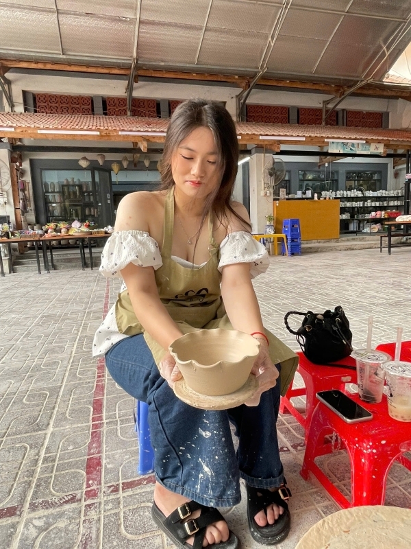 Hanoi Jeep/Vespa/Motorbike/Bicycle Tour Half-Day Explore Bat Trang Pottery Village 4