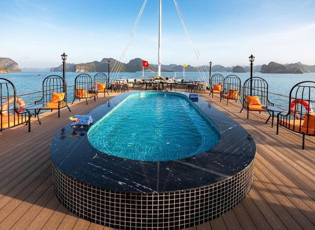 La Casta Daily Cruise – 7.5-Hour Halong Bay Discovery from Tuan Chau by Sanna Tour 1