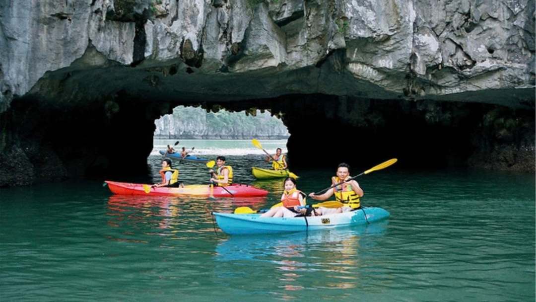 La Casta Daily Cruise – 7.5-Hour Halong Bay Discovery from Tuan Chau by Sanna Tour 5