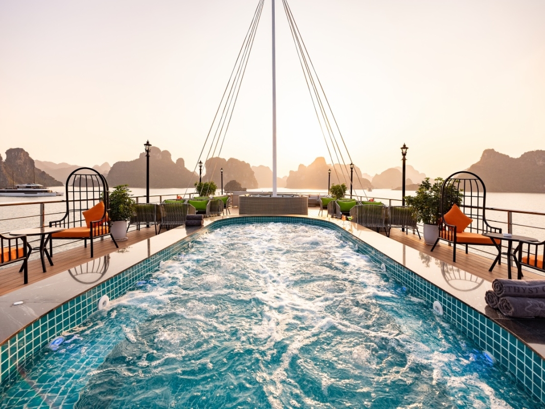Amethyst Cruise – 7.5-Hour Halong Bay By Sanna Tour 7