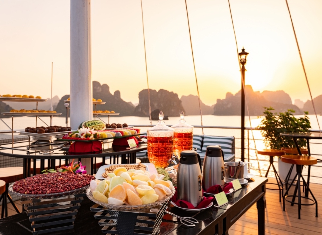 Amethyst Cruise – 7.5-Hour Halong Bay By Sanna Tour 8