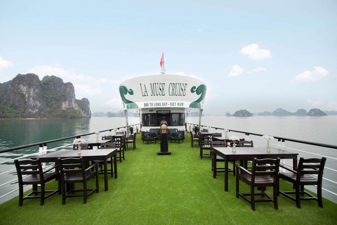 La Muse Cruise – 5.5-Hour Boutique Day Trip to Bai Tu Long Bay & Thien Canh Son By Sanna Tour 1