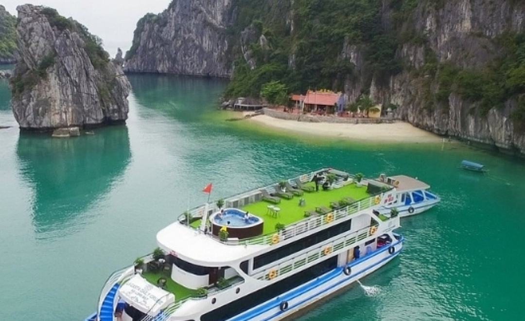 La Muse Cruise – 5.5-Hour Boutique Day Trip to Bai Tu Long Bay & Thien Canh Son By Sanna Tour 2