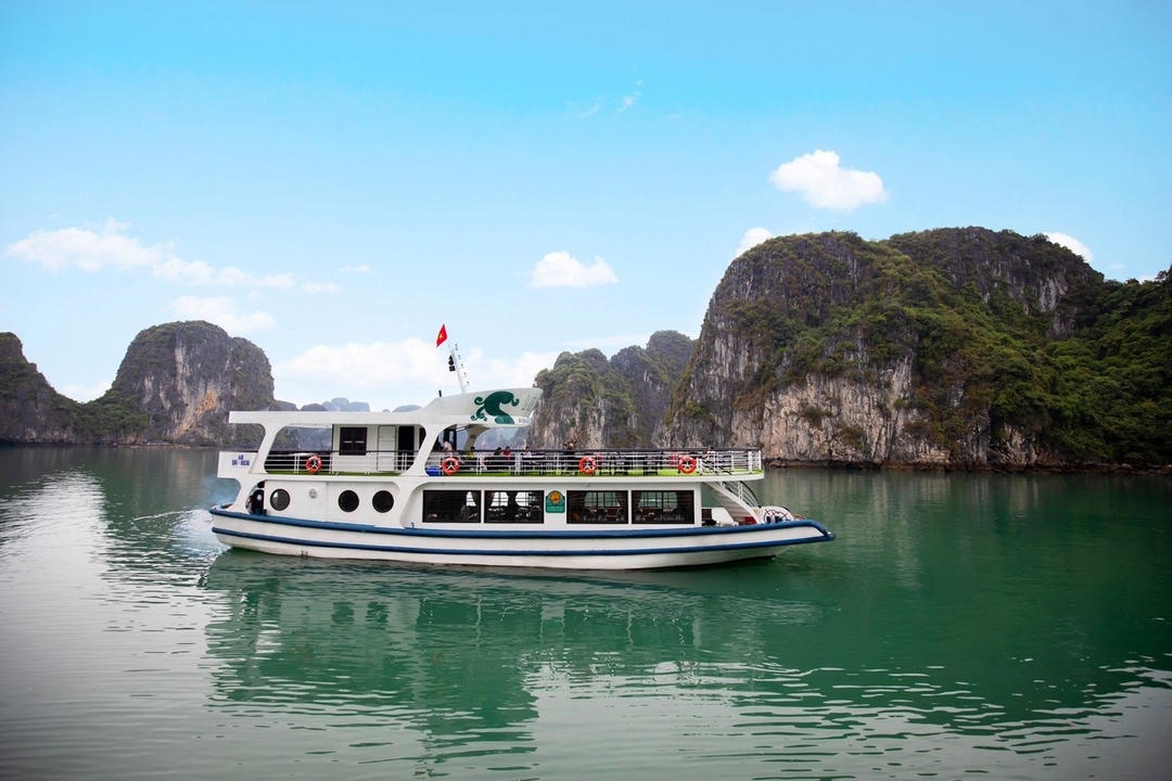 La Muse Cruise – 5.5-Hour Boutique Day Trip to Bai Tu Long Bay & Thien Canh Son By Sanna Tour 3