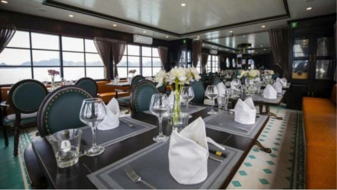 La Muse Cruise – 5.5-Hour Boutique Day Trip to Bai Tu Long Bay & Thien Canh Son By Sanna Tour 4