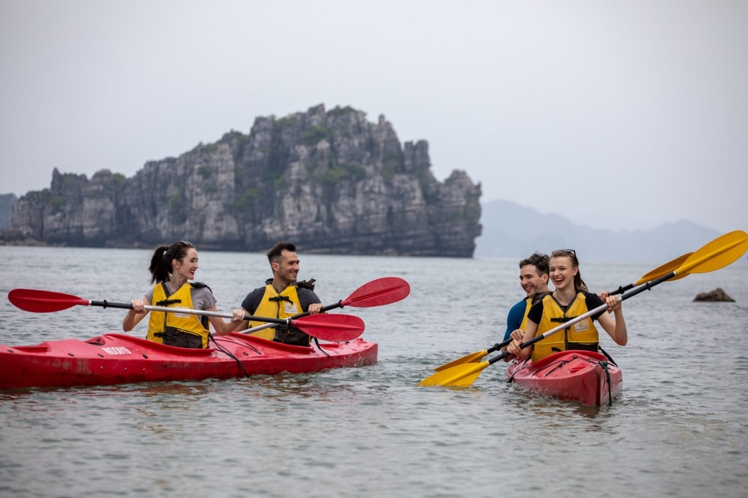 La Muse Cruise – 5.5-Hour Boutique Day Trip to Bai Tu Long Bay & Thien Canh Son By Sanna Tour 5