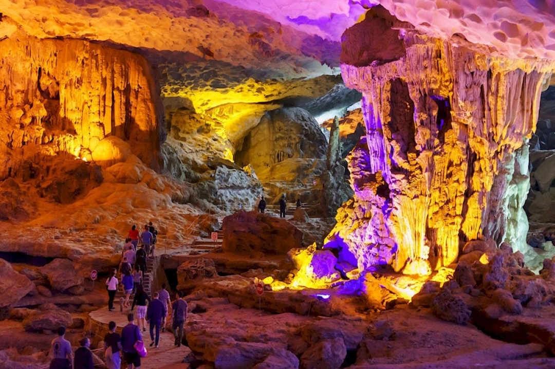 Ambassador Cruise II – Halong Bay Day Cruise with Cave, Kayak & Live Music By SannaTour 6