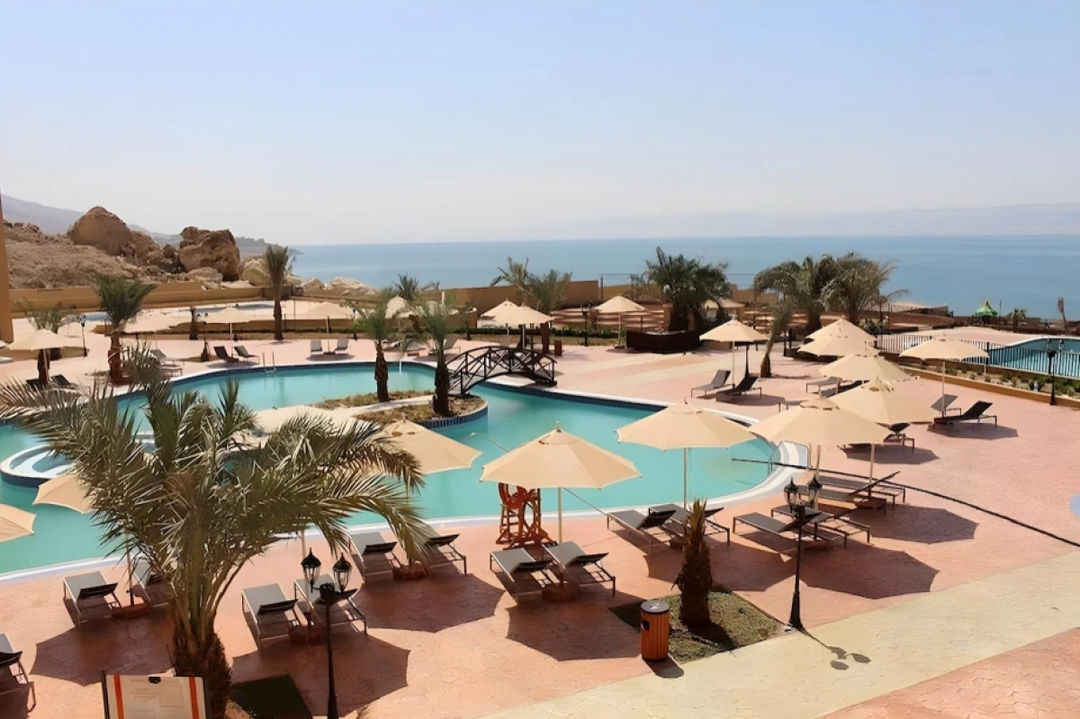 Amman: Petra, Wadi Rum, and Dead Sea 2 Days Tour. 9