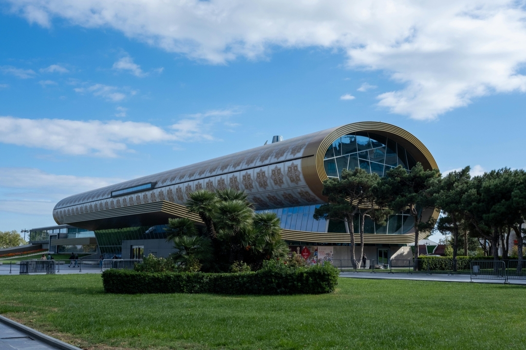 4-Day Azerbaijan Highlights Tour: Baku, Gobustan & Absheron 5