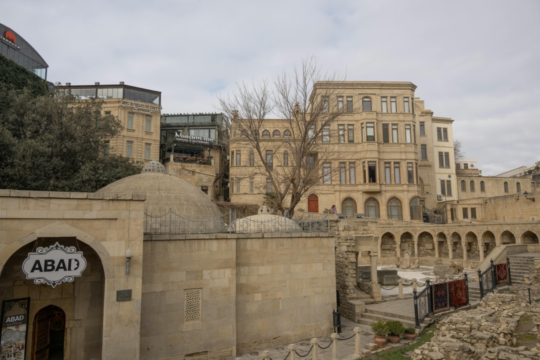 4-Day Azerbaijan Highlights Tour: Baku, Gobustan & Absheron 8