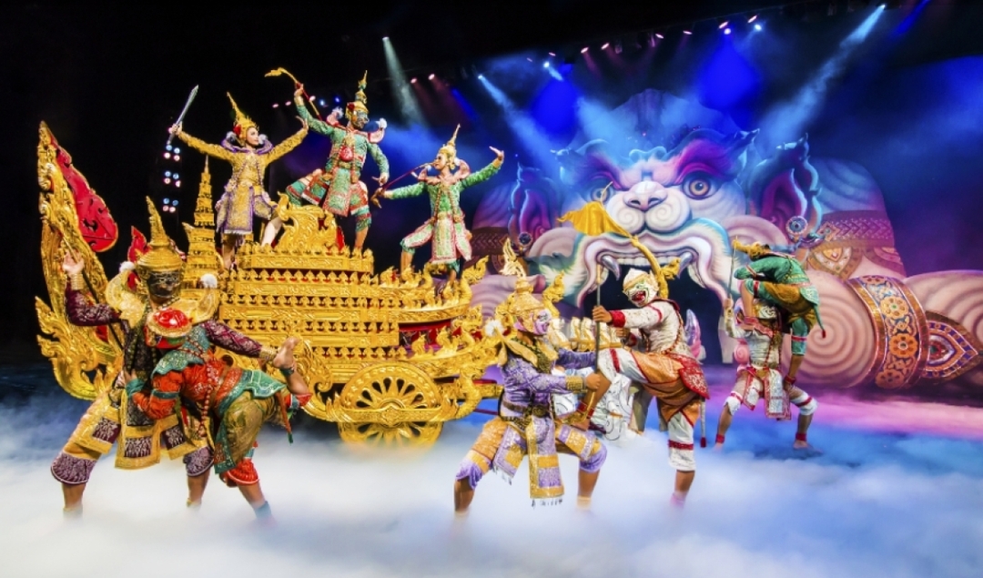 Phuket Fantasea show with Dinner 1