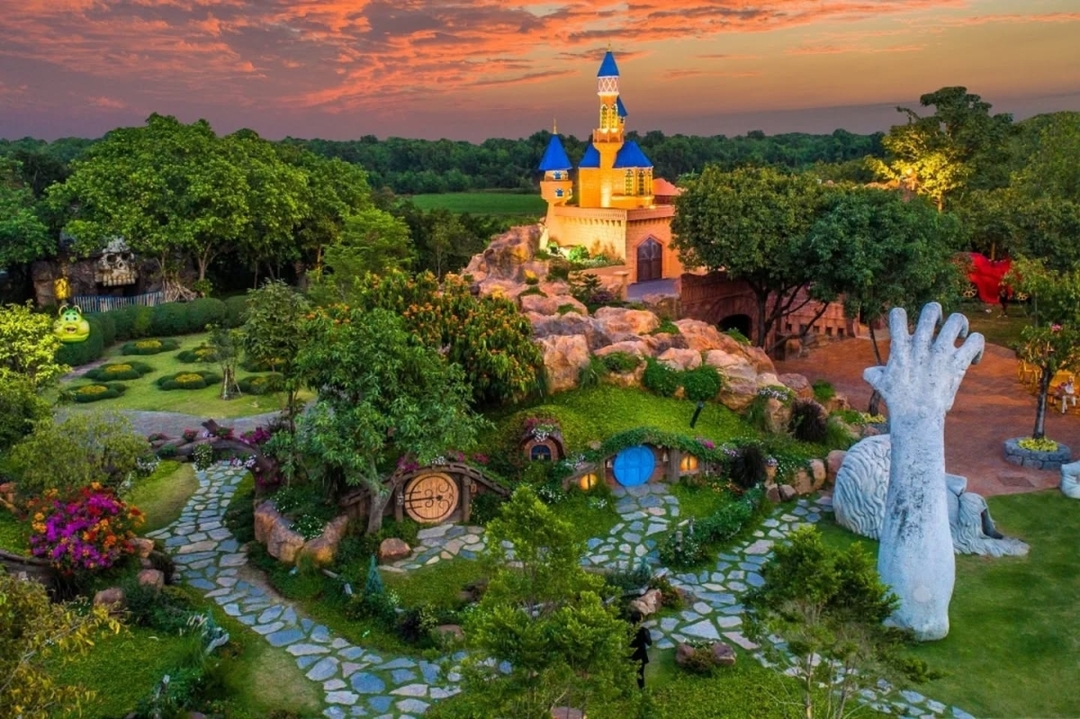 Dream World Bangkok 1