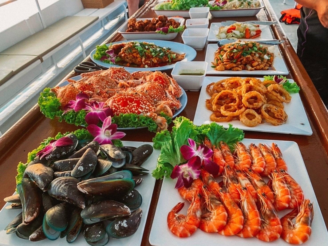 Sunset Dinner in Phang Nga Bay by Big Boat 8