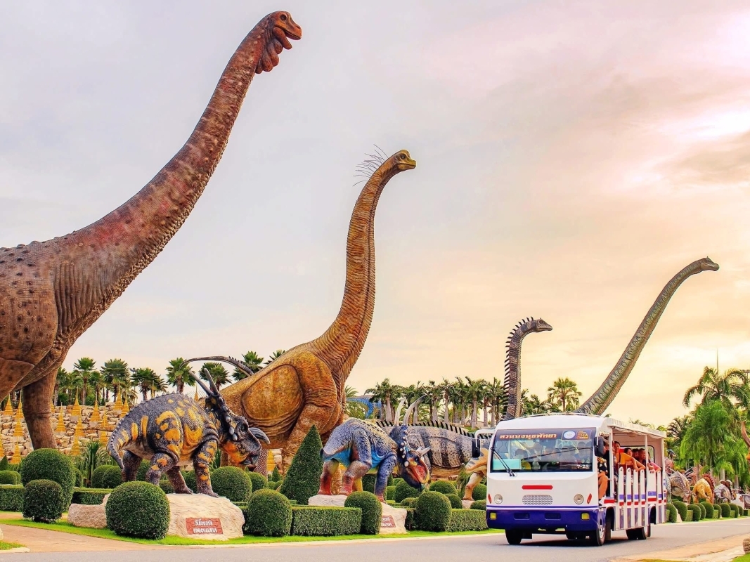 Nong Nooch Tropical Garden Pattaya (Admission fee + Sightseeing bus) 1