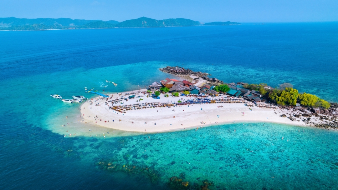Phi Phi –Maya - Bamboo – Khai – Maiton Island Day Trip By Speed Catamaran 5