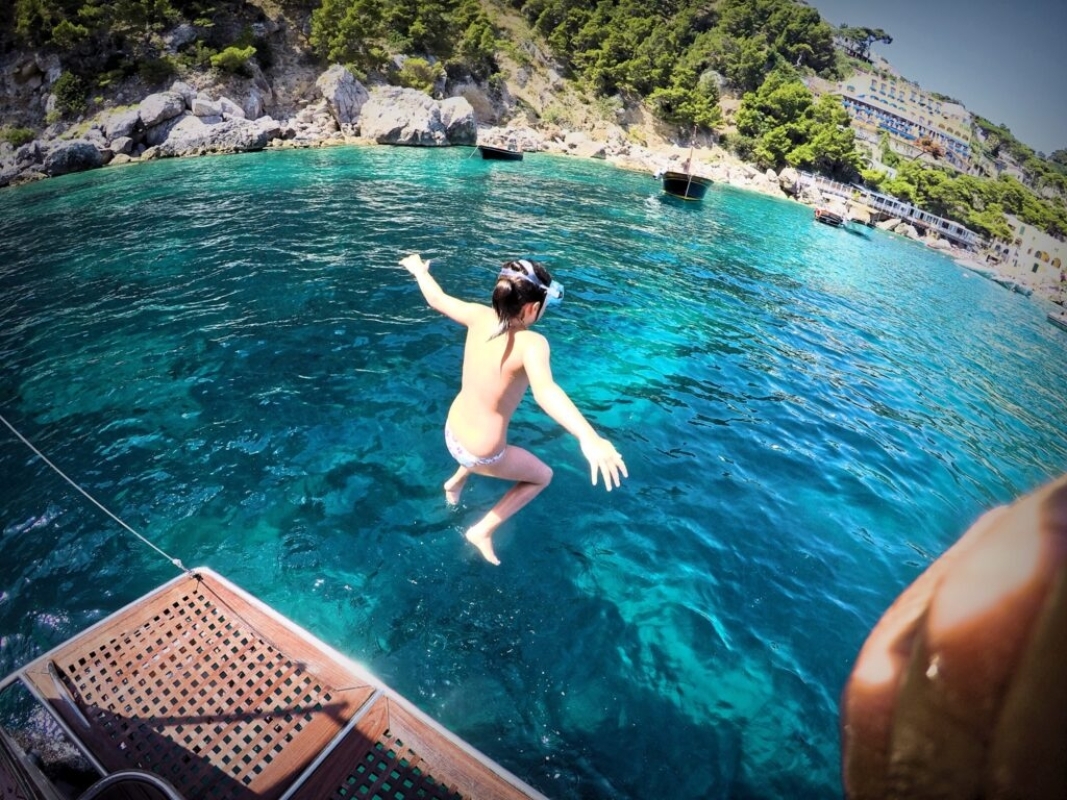 Capri Boat Tour from Sorrento with Limoncello (12 guests max) 2