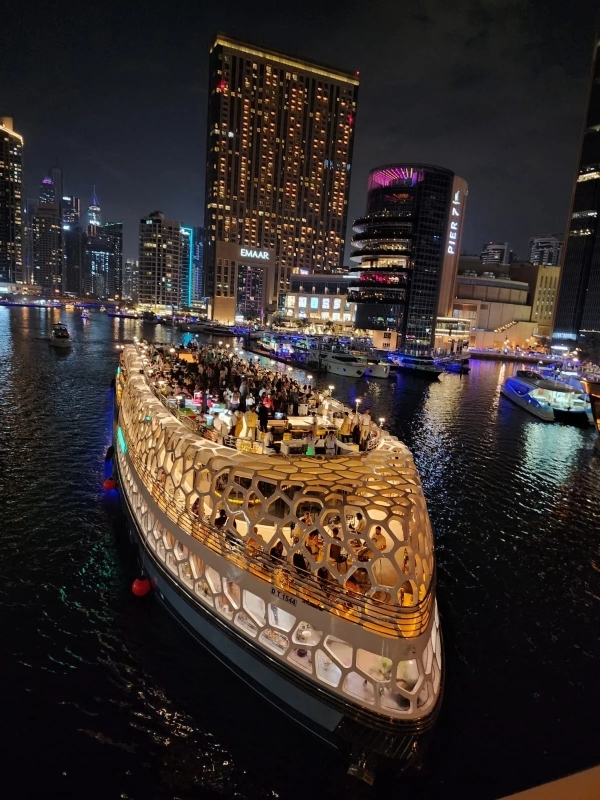 Dubai - Lotus Mega Yacht Dinner Cruise 2