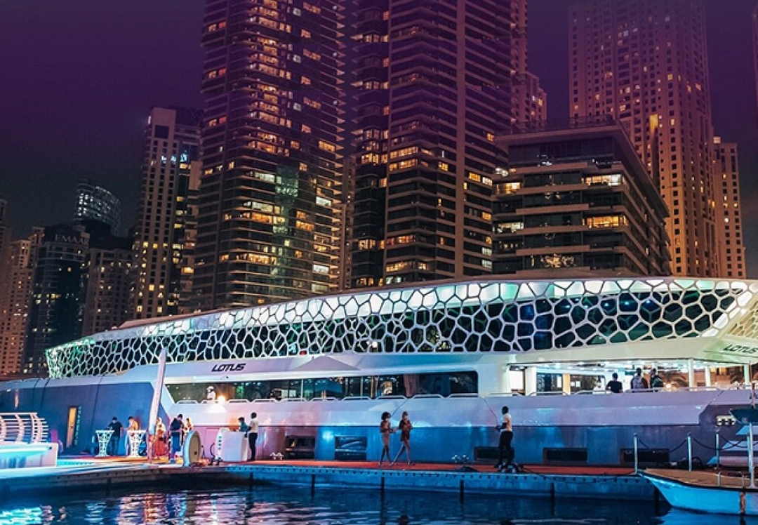 Dubai - Lotus Mega Yacht Dinner Cruise 4