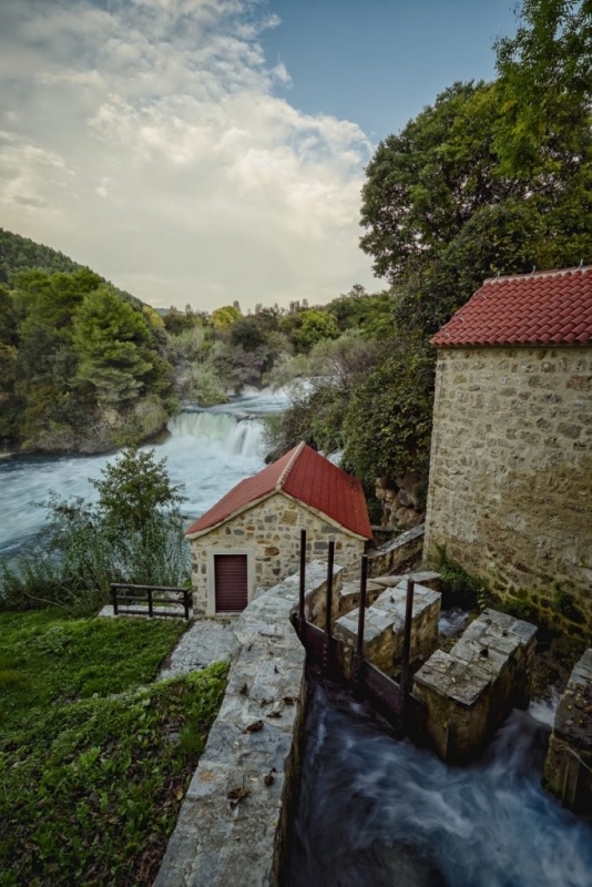 From Split or Trogir: Krka Waterfalls & Primošten Day Trip 3
