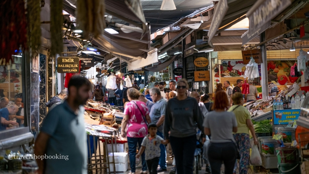 Daily Smyrna City Tour with Kadifekale, Agora, Kemeraltı Bazaar & Historical Elevator 5