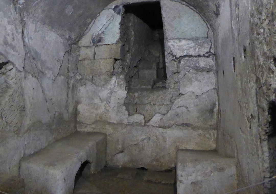 Naples Downtown and Underground Ruins Walking Tour 6