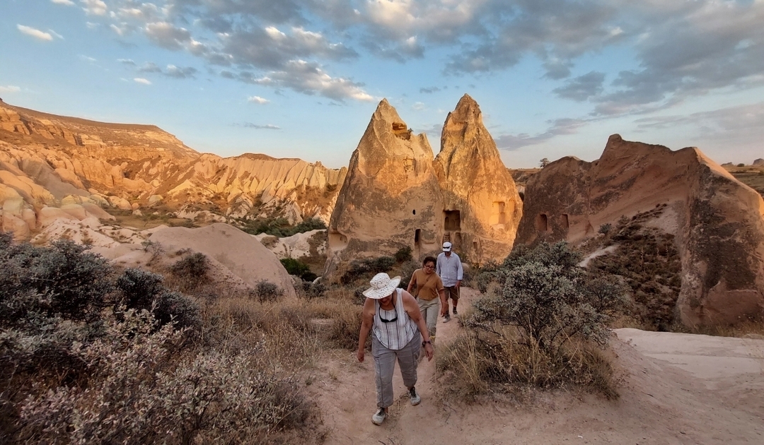 Rose Valley Tour – Sunset Hike in Cappadocia 7