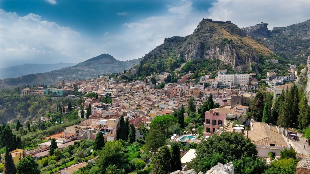 Taormina Low Cost Transfer from Messina 2