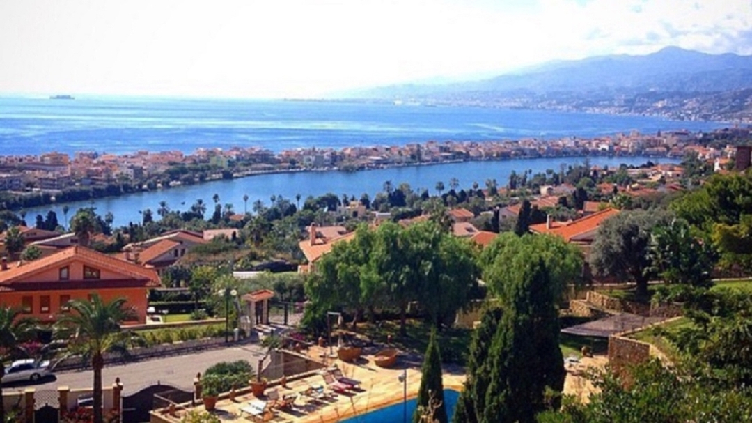 Taormina Low Cost Transfer from Messina 8