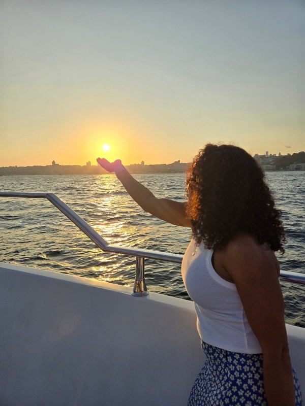 Istanbul Bosphorus Sunset Cruise on Luxury Yacht 7
