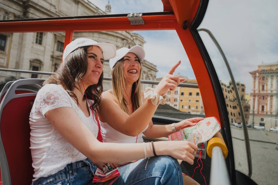Explore Ancient Rome from Civitavecchia: Roman Forum and Rome Hop-On Hop-Off 7